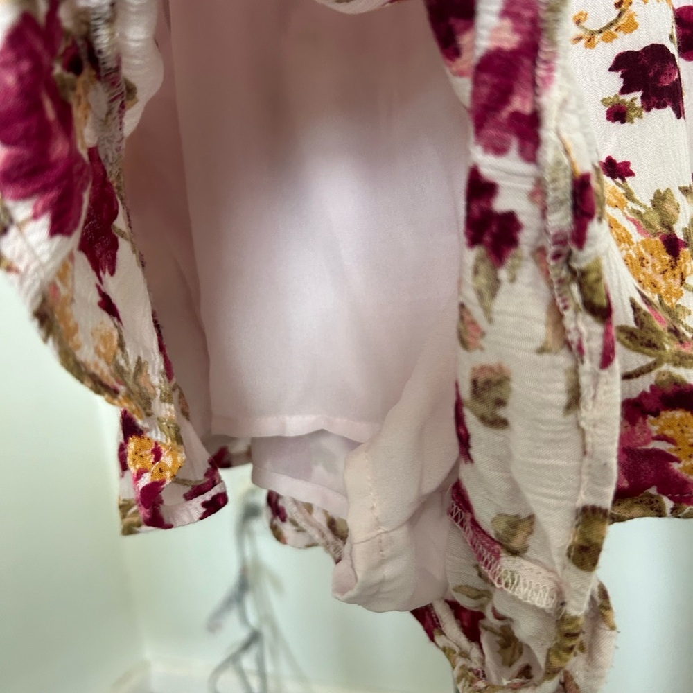 AEO floral print romper size L - Picture 3 of 7